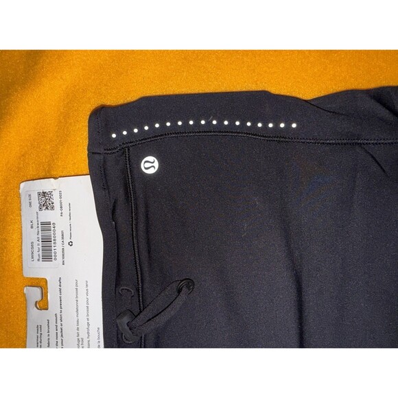 Lululemon Run It Out Neck Warmer Reflective Size O/S Black NWT - Picture 10 of 10